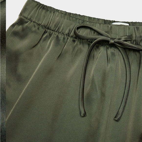 Aritzia Wilfred The Lodge Pant Satin Dark Olive - Picture 9 of 14